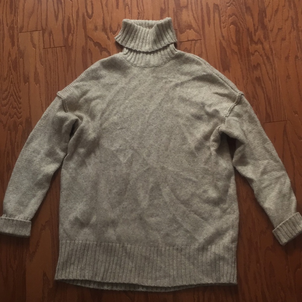Cream/tan colored sweater